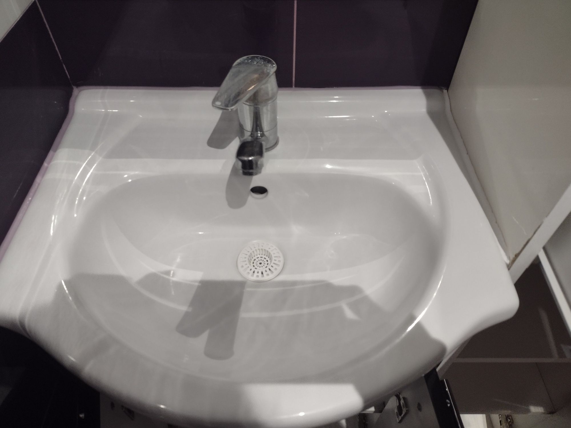 Zestaw umywalka szafka lustro + gratis słupek
