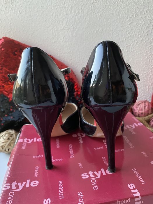 Босоножки лаковые босоніжки туфлі туфли