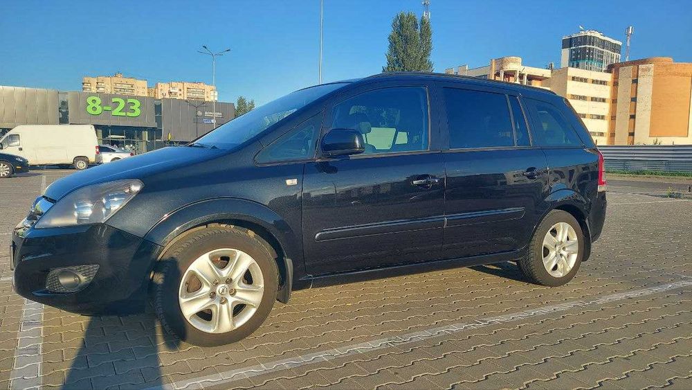 Opel Zafira B Family --7 місне авто в максимальній комплектації Enjoy+