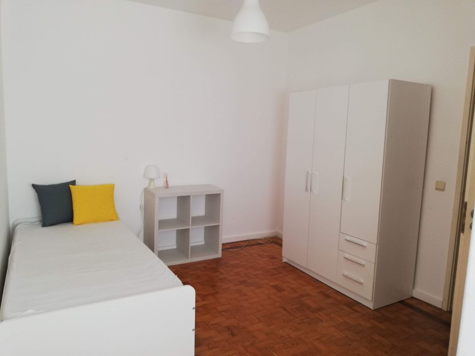 Quarto junto Fac Economia,ES Enfermagem e Polo 3 UC