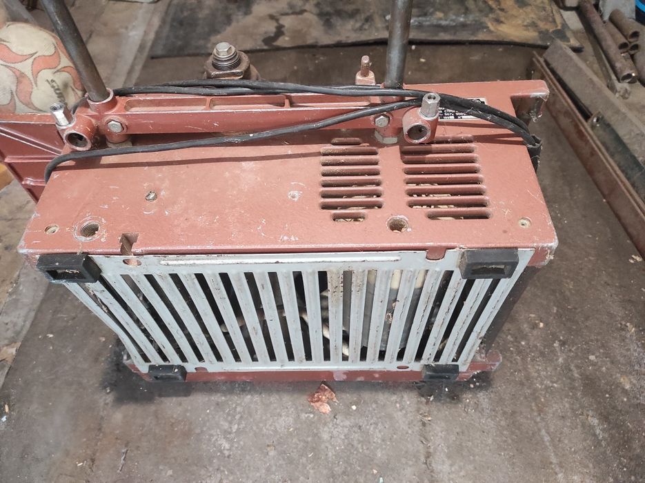 Продам циркулярку ИЭ-6009А