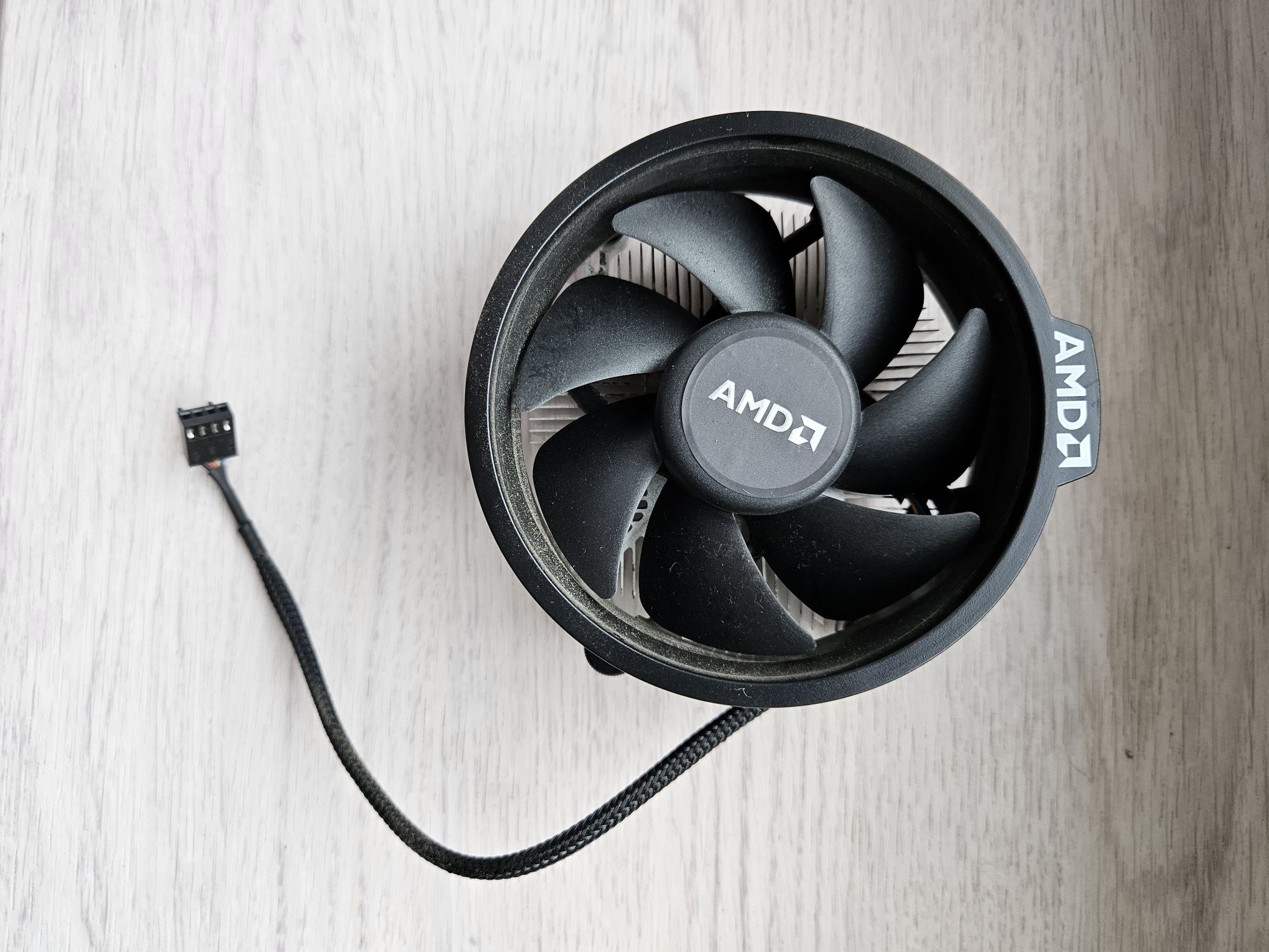 Procesor AMD Ryzen 2600 + chłodzenie AMD