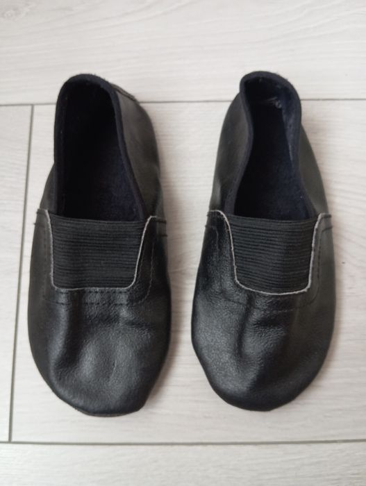 Продам чешки, на ножку до 17 см