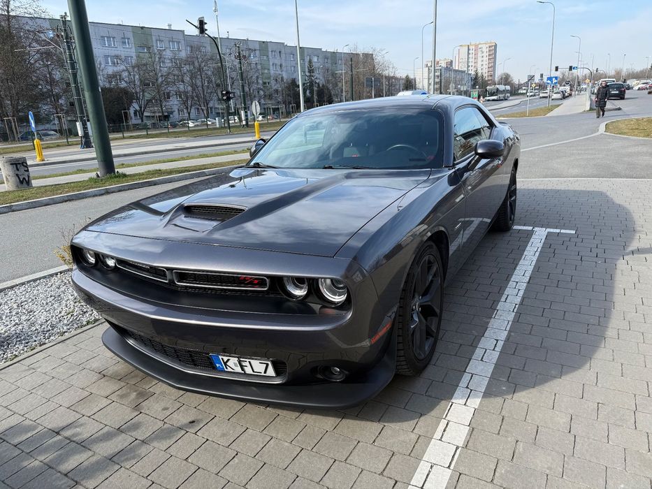 Dodge Challenger Dodge Challenger R/T piekielnie głośna bestia