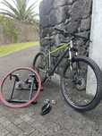 Specialized Rockhooper Expert 2018 (L) + Rolo estático + roda de rolo