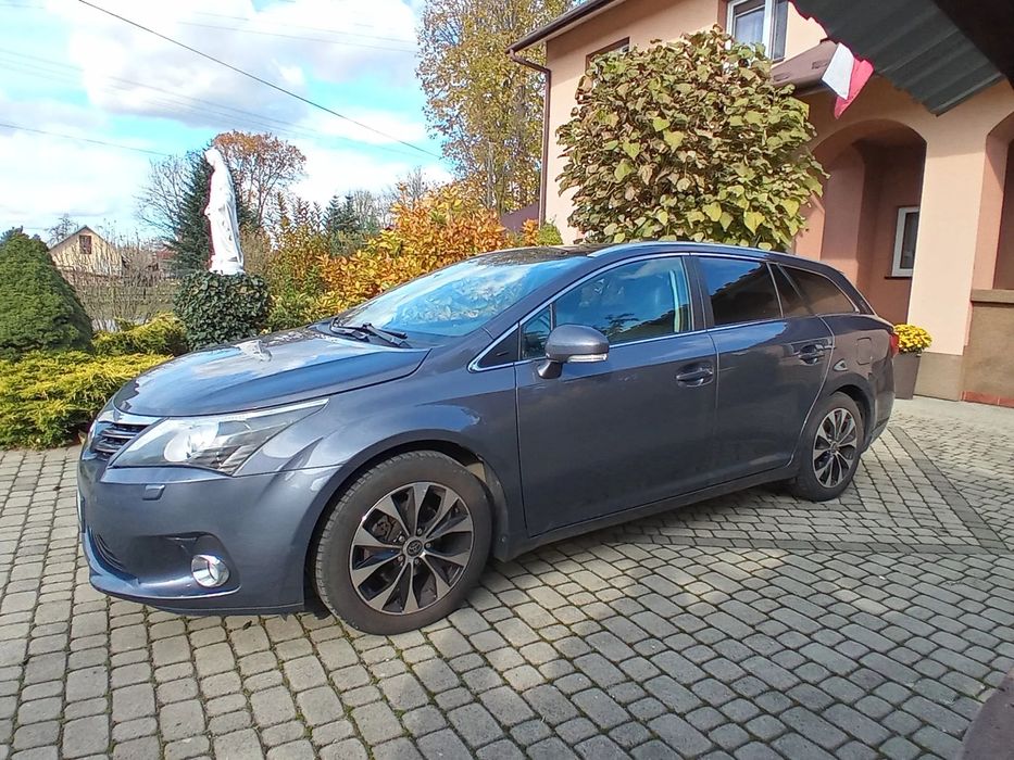 Toyota Avensis Sprzedam Toyota Avensis w bardzo dobrym stanie technicznym i wizualnym