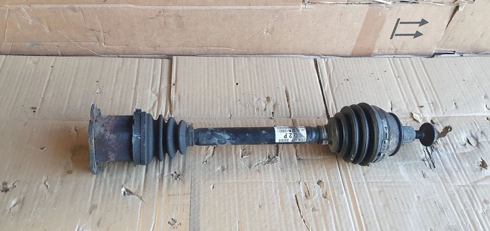 Półoś prawy przód przednia prawa Audi A8 D3 3.0 TDI 4E0407272P