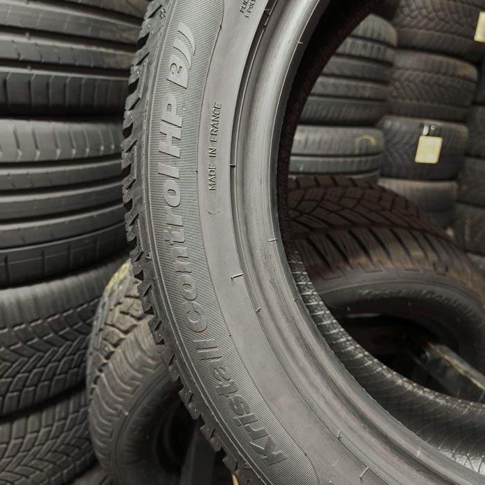 215/55/17 XL Sprzedam parę opon zimowych Fulda