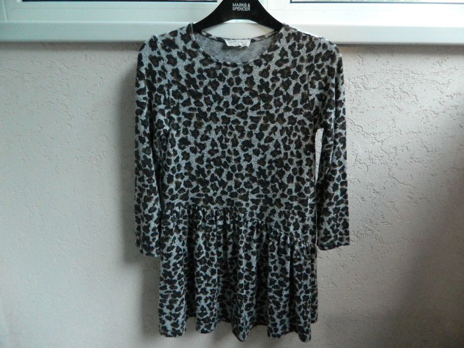 платье теплое Zara,р.134см на 9лет