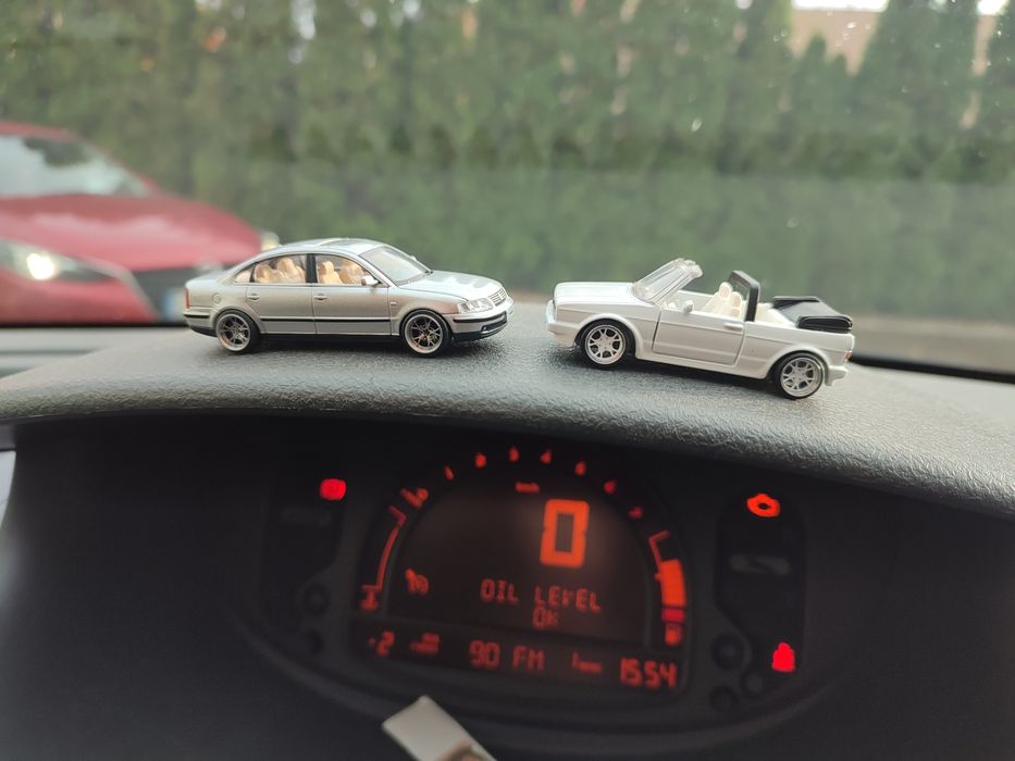 Volkswagen Passat B5 1:64 Custom 

Model w skali