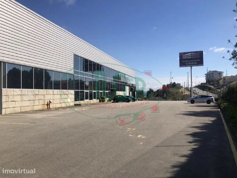 Armazém Em Parque Empresarial (625M2)