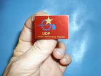 Pin raro de metal do Partido Português UDP de 1974