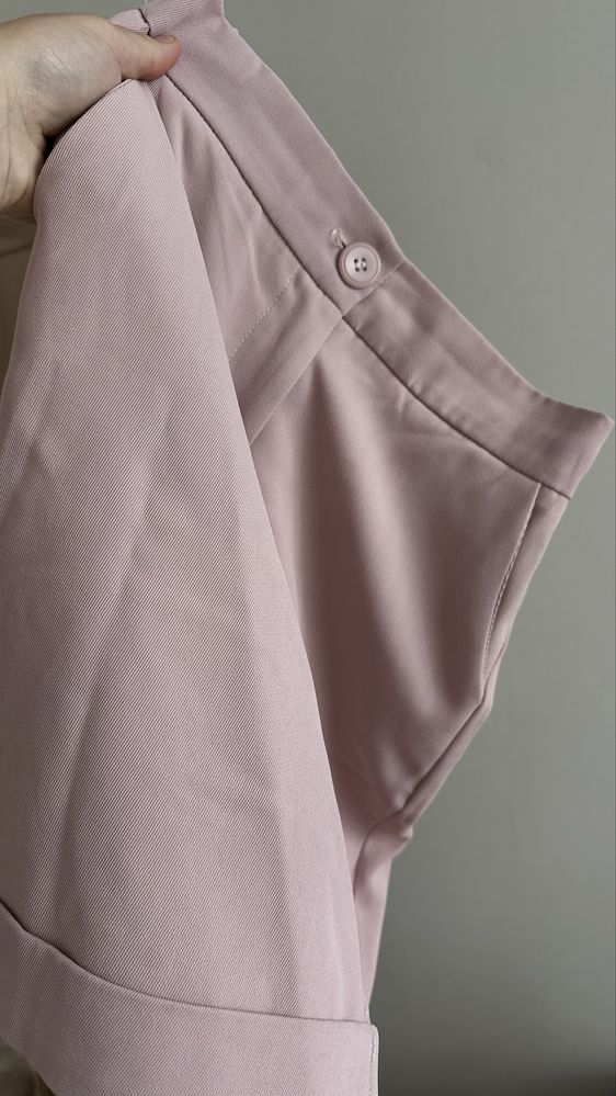 Бермуди, родеві бермуди, пудрові щорти, стильні бермуди zara
