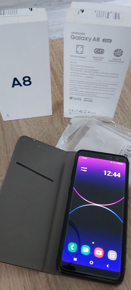 Samsung Galaxy A8 dual sim 32gb pamięci/ 4 RAM fioletowo szary