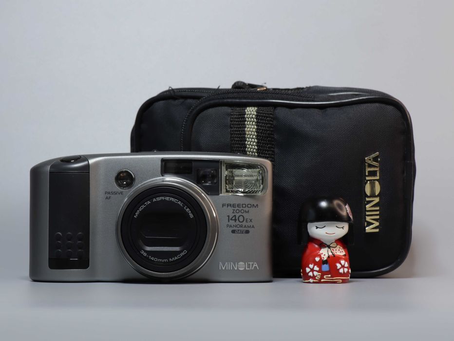 Плівковий компакт фотоапарат Minolta Freedom Zoom 140EX Panorama Date