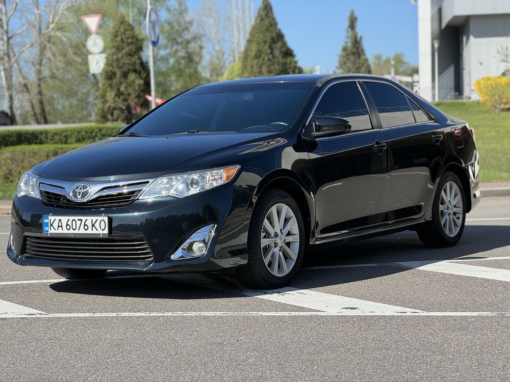 Toyota Camry V50