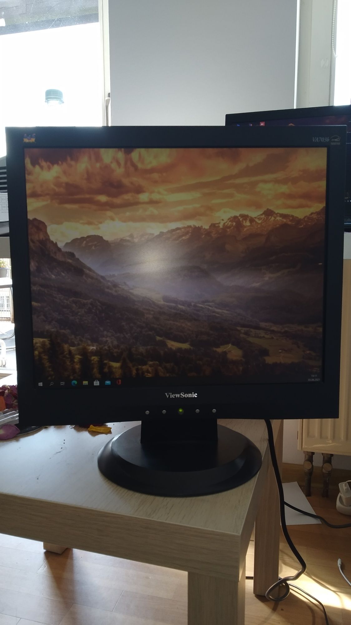 Monitor 17 calowy