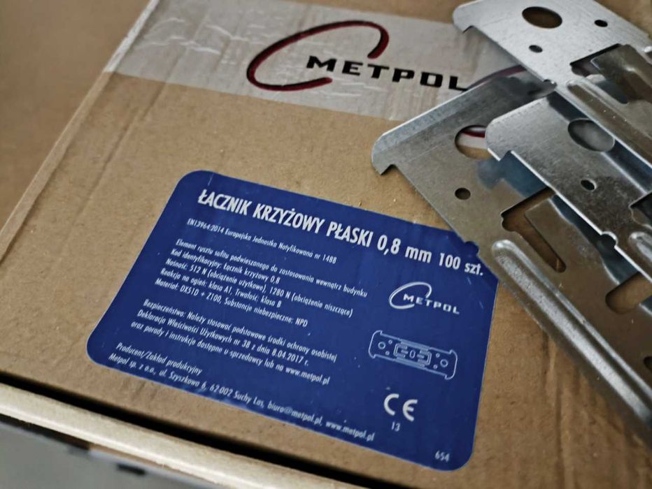 GK - łączniki krzyżowe płaskie METPOL 330 szt. + wieszaki 150 szt.