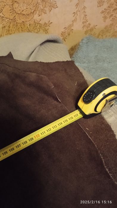 Продам шесть кусков кожа замша натуральная.