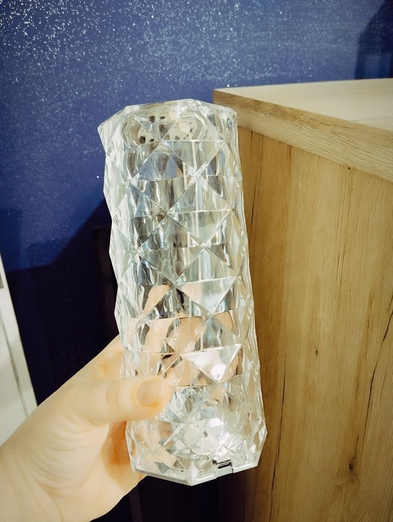 Kryształowa lampa LED