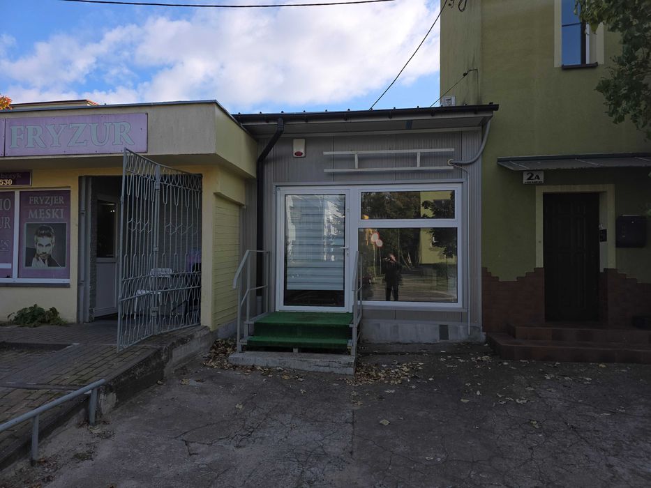 atrakcyjny lokal 40 m² z zapleczem-handel, usługi, gotowy do działania