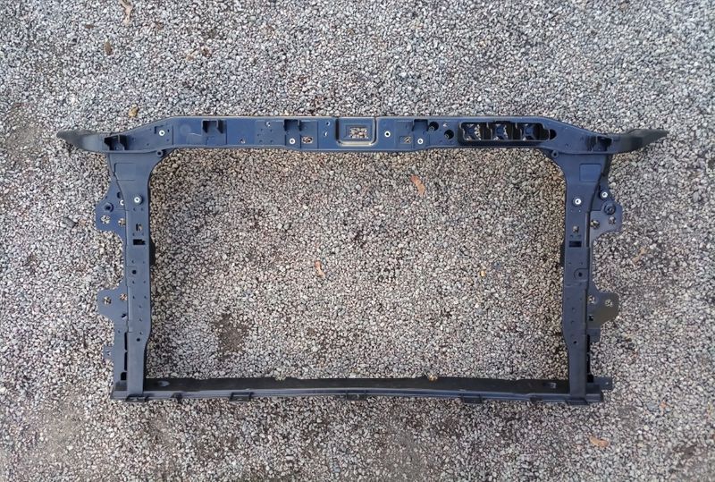 Панель Телевизор Hyundai Elantra AD запчасти Элантра 2016-2018