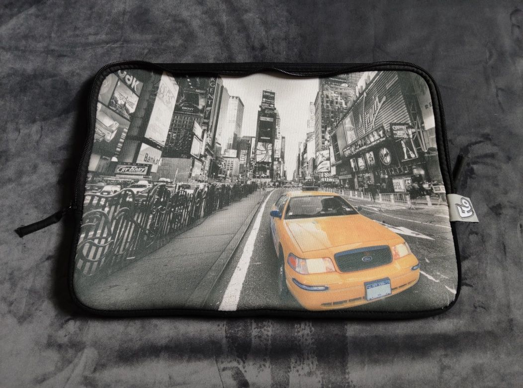 Pokrowiec / etui na laptop 15.6" FLO New York