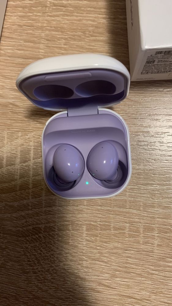 Продам galaxy buds 2lavender з чохлом