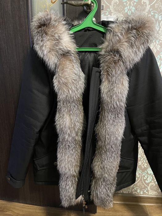 Продам куртку в хорошем состоянии.