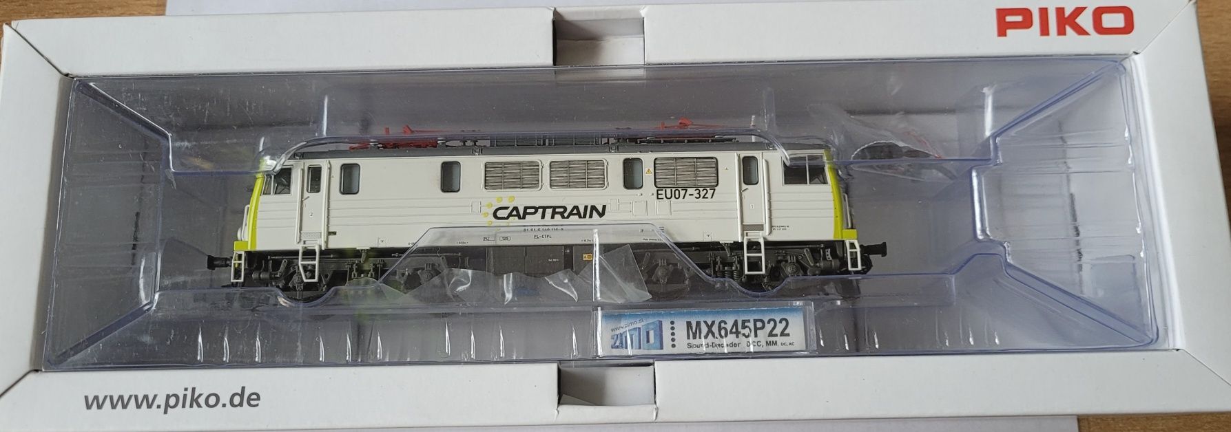 Piko 96376 EU07-327 Captrain DCC, analog ESU LokSound h0 1:87 PKP