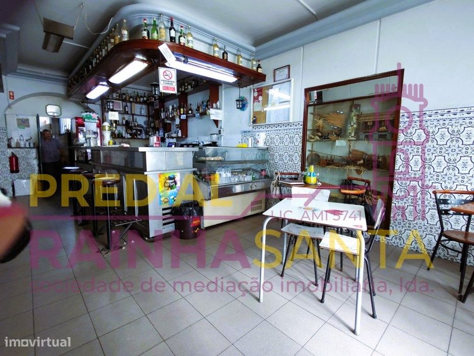 Café snack bar No centro do Cartaxo Trespassa-se