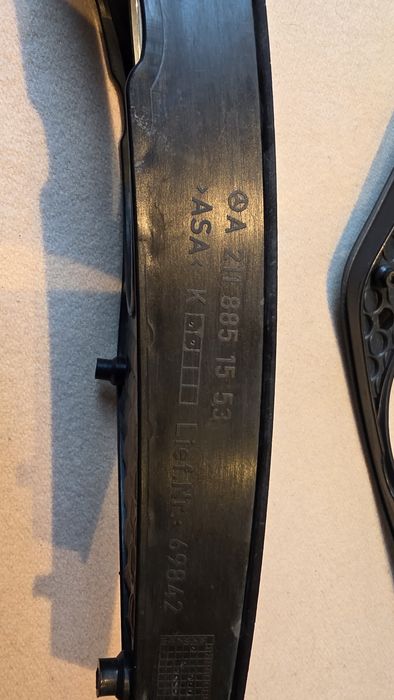 Kratki osłony halogenów zderzaka w211 AMG