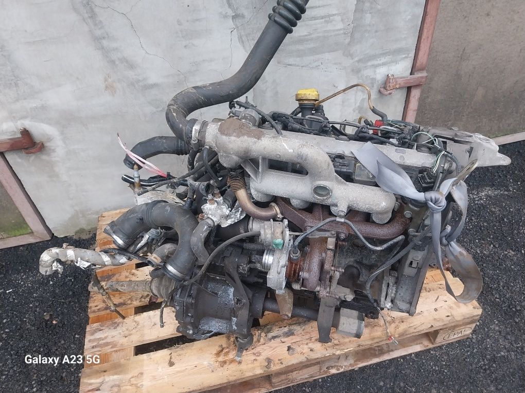 Renault megane scenicI 1.9 dti silnik kompletny z osprzętem KPL F8T