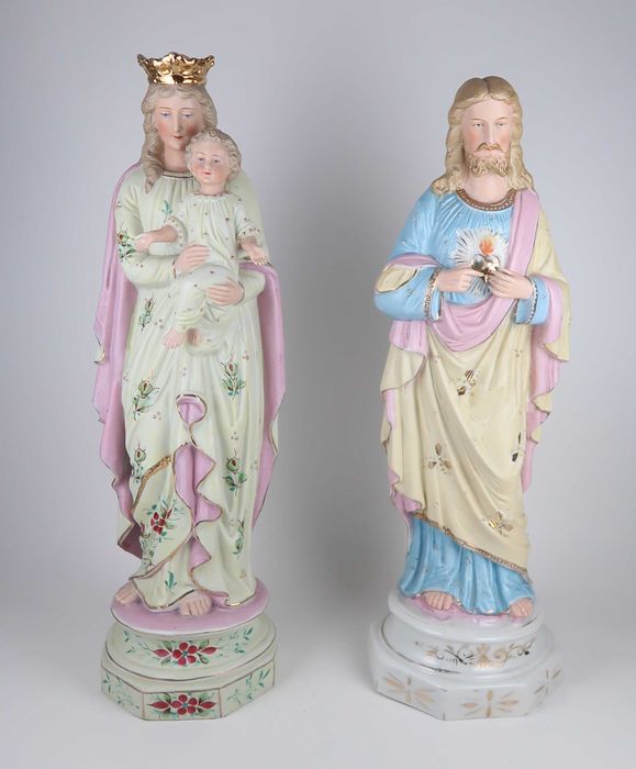 Esculturas antigas em porcelana - 38 cm, cada