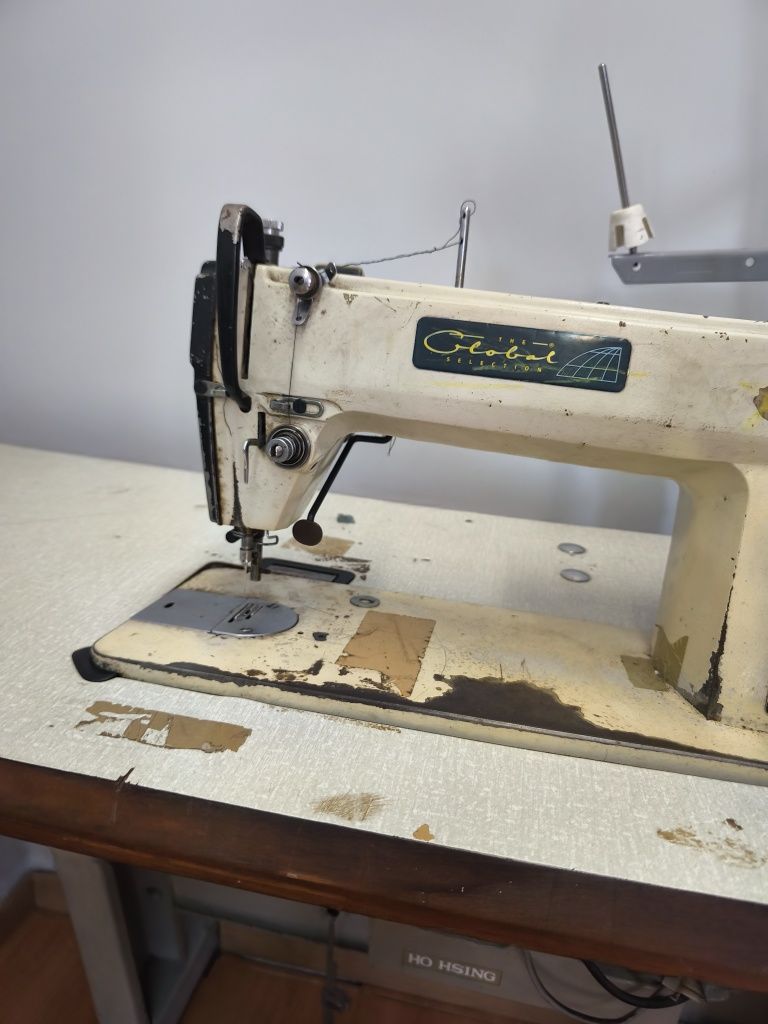 Máquina de costura trifásica