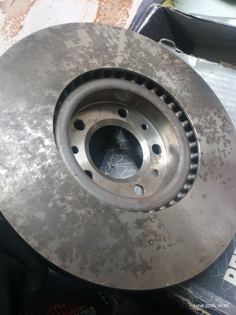 Tarcze hamulcowe przód citroen C4 grand Picasso