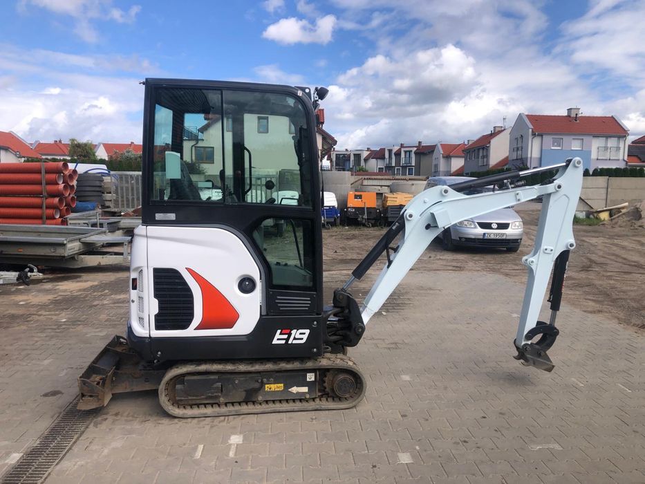 Minikoparka Bobcat E-19