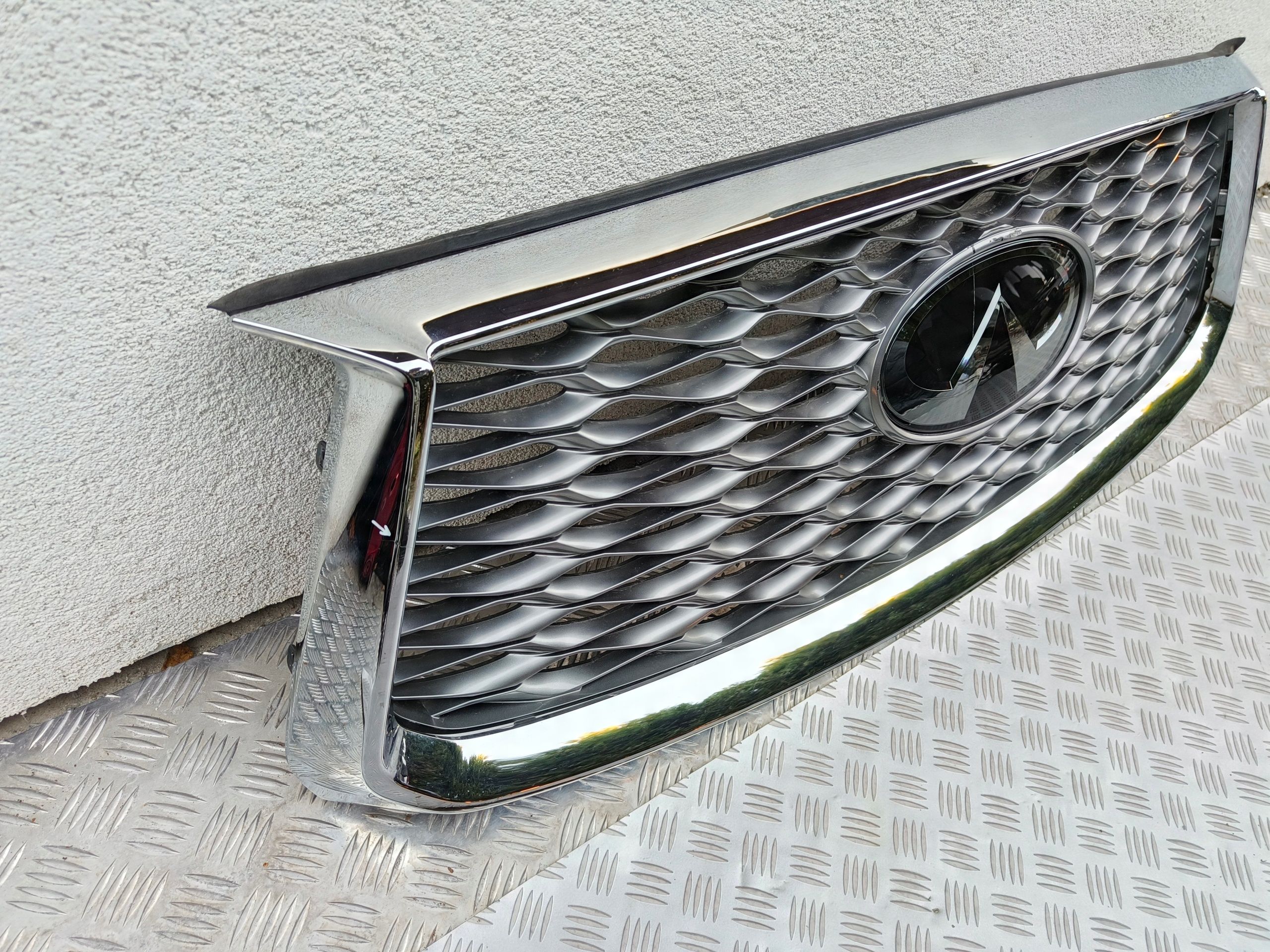Infiniti 2024 Grill Atrapa przód Znaczek Kamera Usa