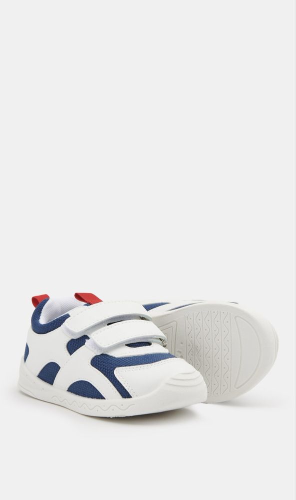 Nowe adidasy półbuty na rzepy 23