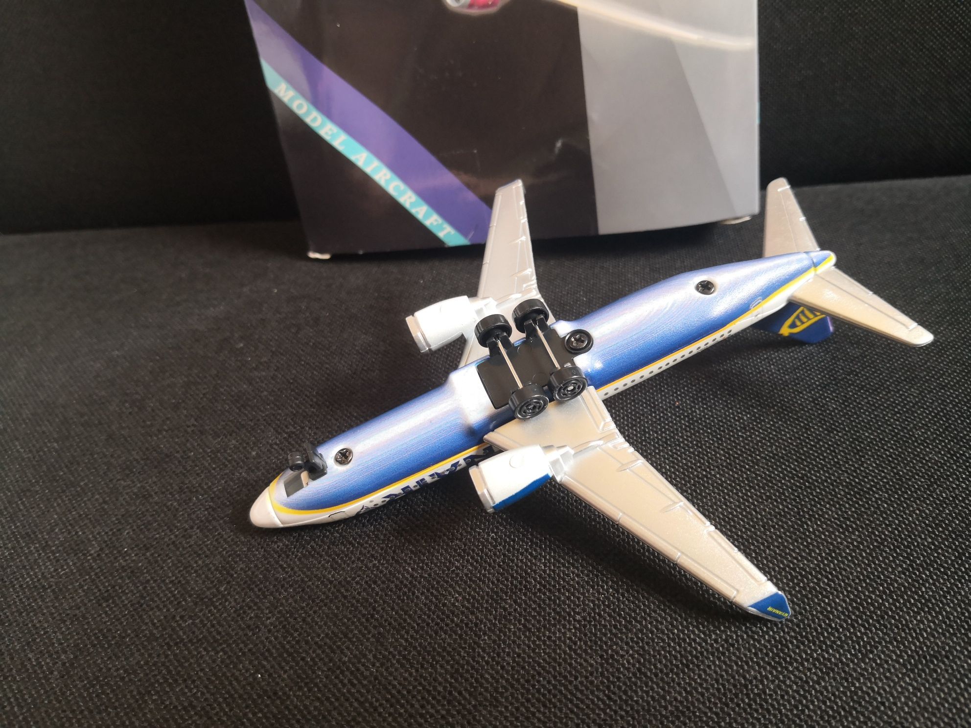 Samolot model samolotu ok 15 cm jak Ryanair