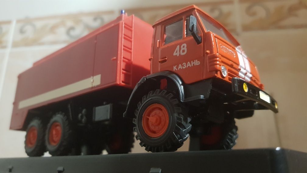 Камаз 4310 пожарный.Ранний в боксе.1/43.