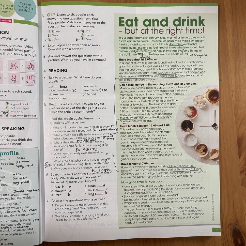 English File-Intermediate-Students Book-Fourt Edition