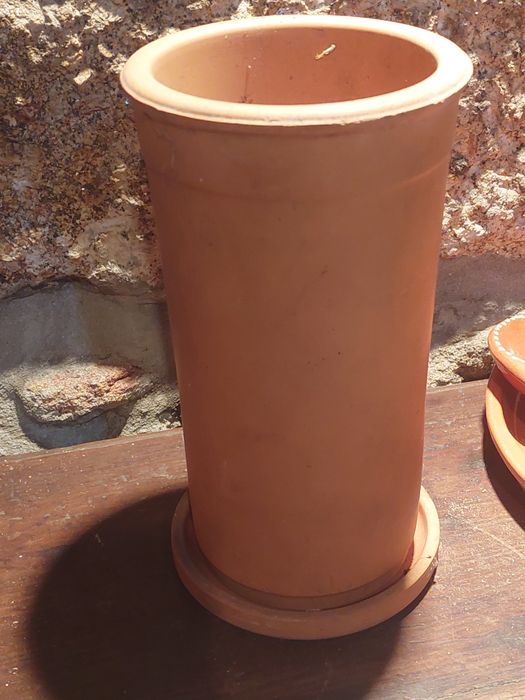 Frapés com base - em barro