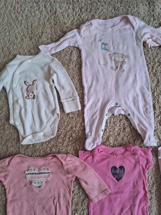 Отдам красивые вещи и игрушки на девочку 0-8 месяцев