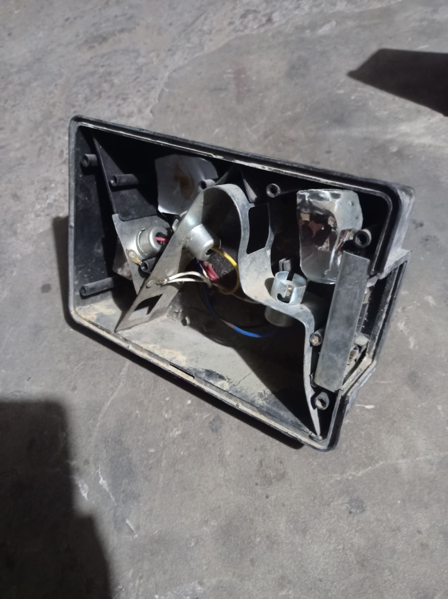 Lampy tylne Multipoint IV