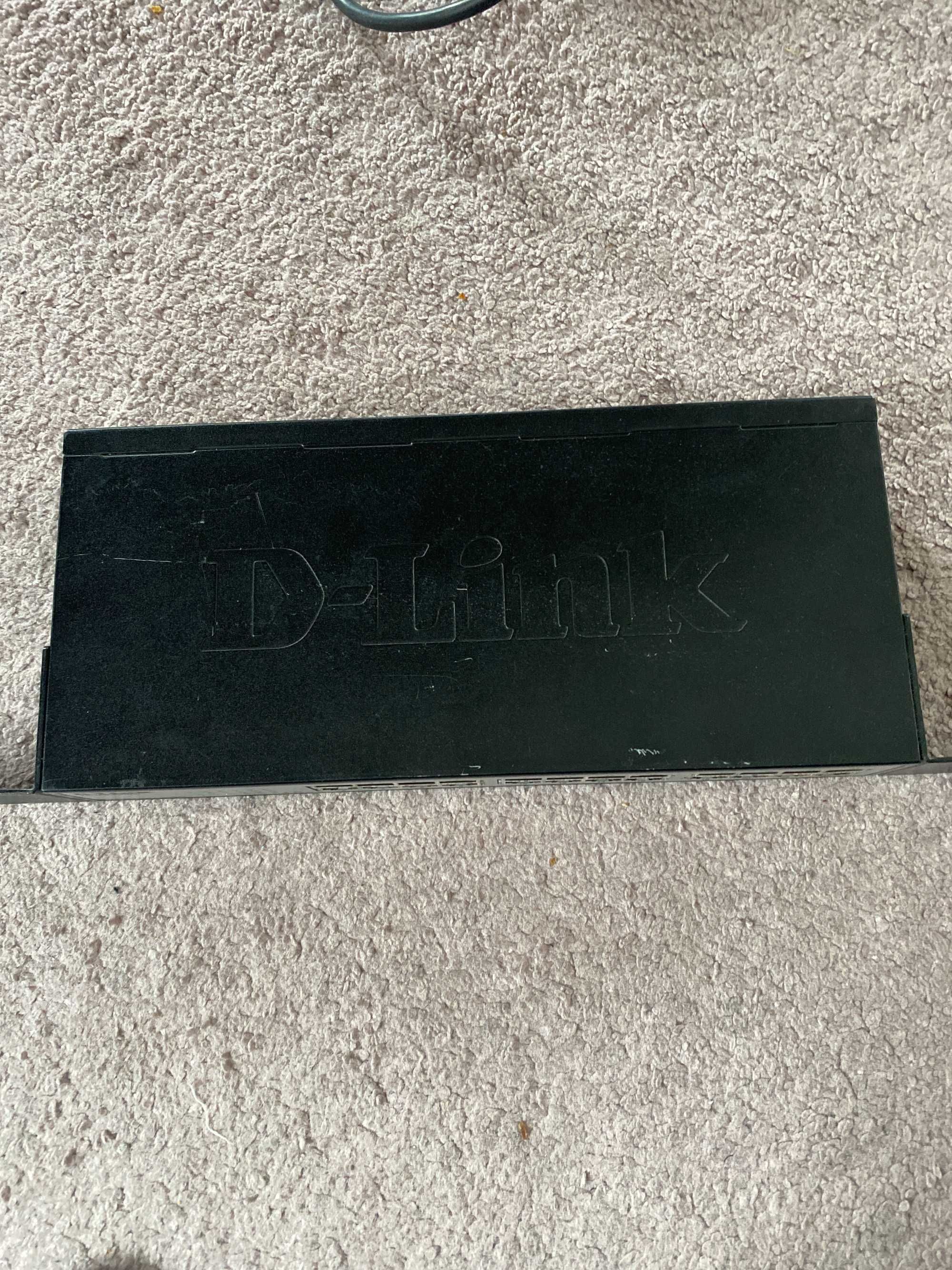 D-link 10/100 switch model: DES-1024D