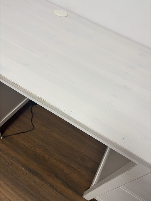 Biurko Ikea Hemnes, krzeslo gratis
