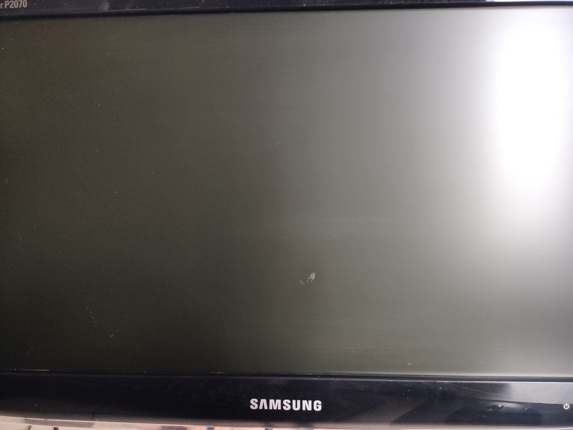 Монитор 20" (1600х900) Samsung p2070