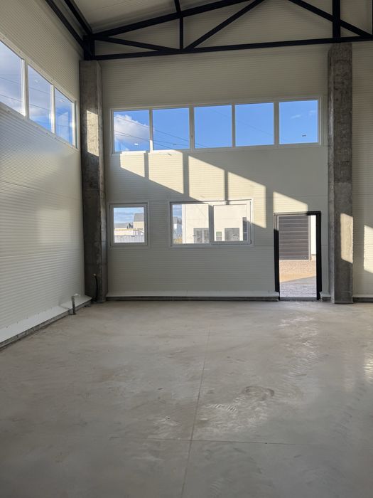 Склад приміщення ангар