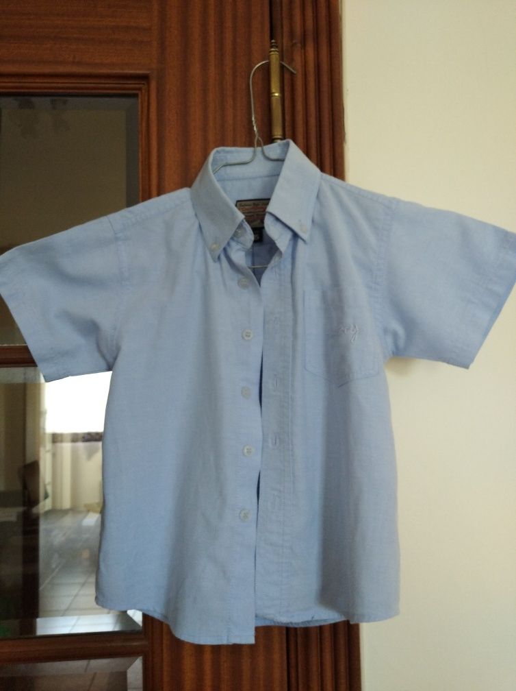 Camisa de menino de manga curta tamanho 5 anos